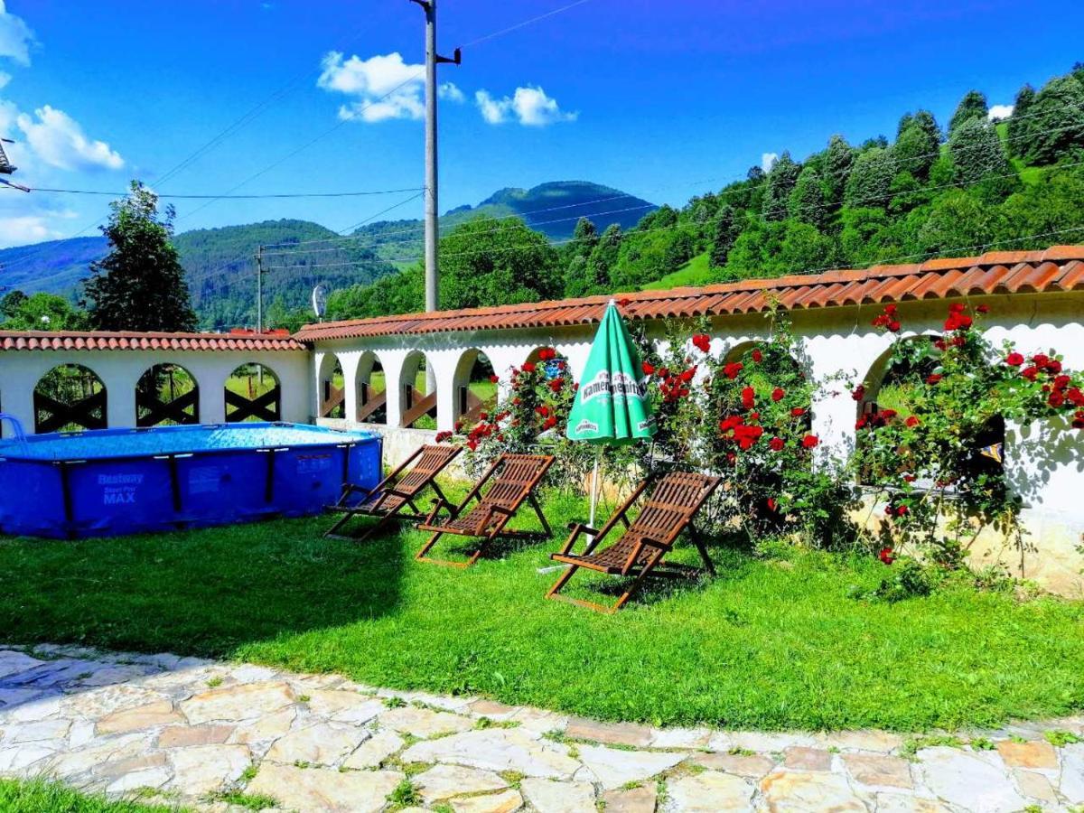 Family Hotel Virgin Ribarica Exterior photo